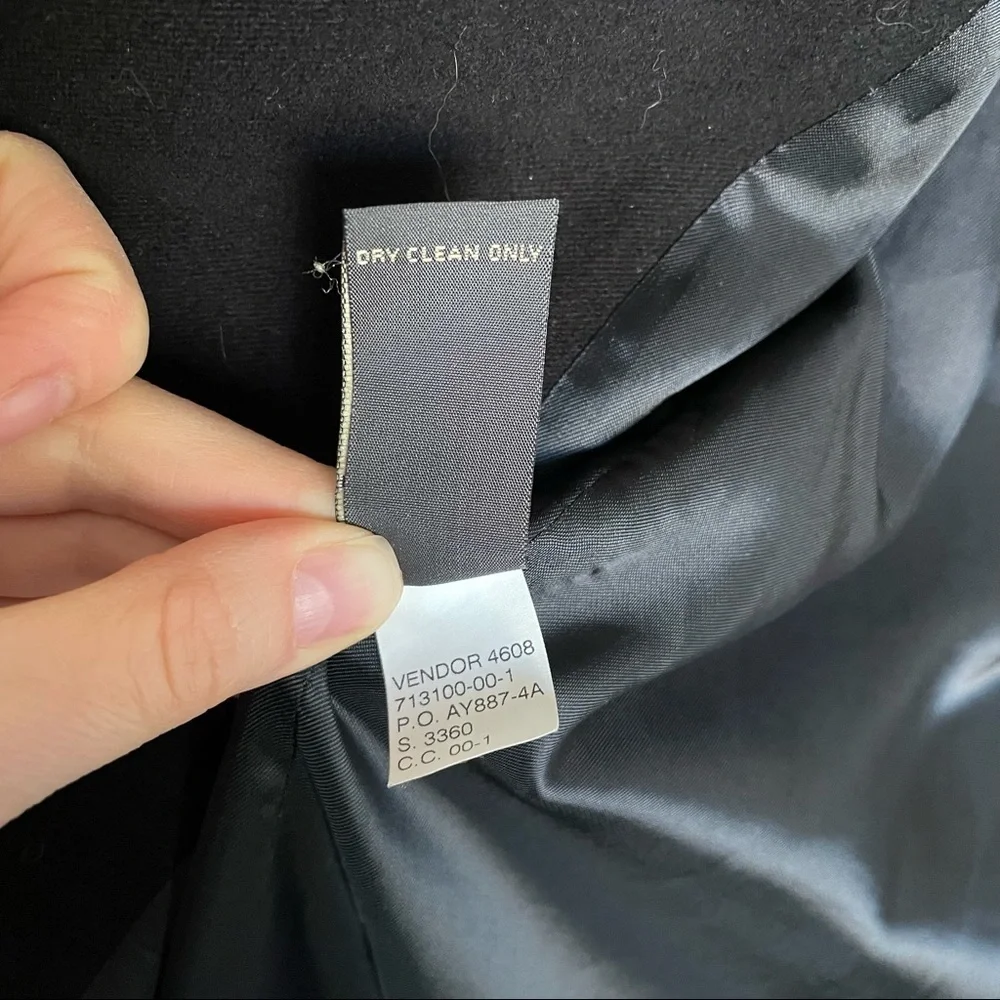 Banana Republic Men’s Black Long sleeves Velvet Blazer Size L/Long